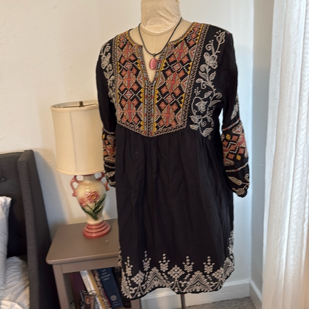 Johnny Was Black Top with White Embroidery